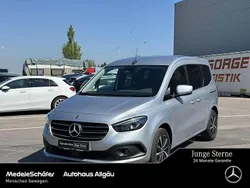 Helvinsilber Gebraucht 2024 Mercedes T180 Progressive Van / Kleinbus | 27.850 € (Fairer Preis)