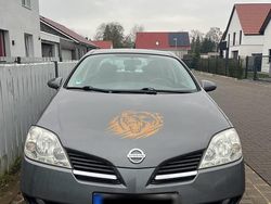 Grau Gebraucht 2004 Nissan Primera Kombi | 2.600 €