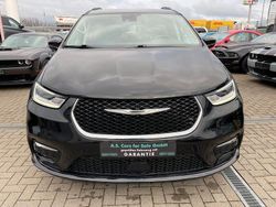 Schwarz Gebraucht 2022 Chrysler Pacifica Van / Kleinbus | 31.900 € (Fairer Preis)
