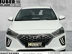 Weiß Gebraucht 2020 Hyundai Ioniq Trend Limousine | 15.990 € (Fairer Preis)