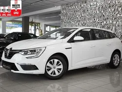 Weiß Gebraucht 2019 Renault Mégane IV Life Limousine | 16.880 € (Teuer)