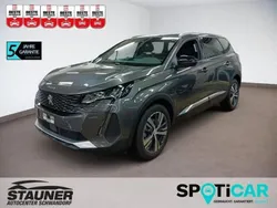 Platinium grau metallic Gebraucht 2024 Peugeot 5008 Allure Van / Kleinbus | 24.600 €