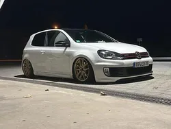 Weiß Gebraucht 2013 VW Golf VI Edition Kleinwagen | 15.000 €