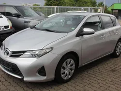 Silver metallic Gebraucht 2013 Toyota Auris Cool Kleinwagen | 7.700 € (Guter Preis)