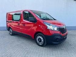 Rot Gebraucht 2017 Renault Trafic Komfort Van | 9.900 € (Guter Preis)