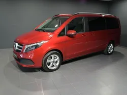 Rot Gebraucht 2024 Mercedes V220 Edition Van / Kleinbus | 55.900 € (Etwas zu teuer)