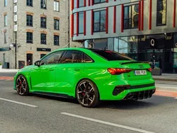 Grün Gebraucht 2022 Audi RS3 Sport Kleinwagen | 57.500 € (Etwas zu teuer)