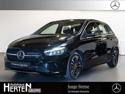 Lack kosmosschwarz Gebraucht 2023 Mercedes B200 Progressive Van / Kleinbus | 34.900 € (Teuer)