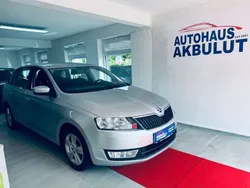 Stribrna brilliant Gebraucht 2016 Skoda Rapid Ambition Kleinwagen | 8.750 € (Fairer Preis)