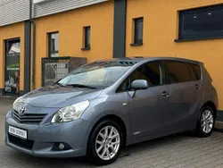 Blau Gebraucht 2010 Toyota Verso Executive Van / Kleinbus | 6.980 € (Fairer Preis)