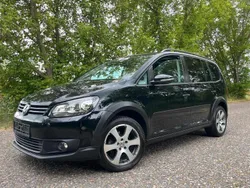 Schwarz Gebraucht 2013 VW Touran Cross Van / Kleinbus | 8.990 € (Guter Preis)