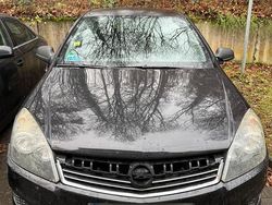 Schwarz Gebraucht 2011 Opel Astra Kombi | 1.000 € (Superpreis)