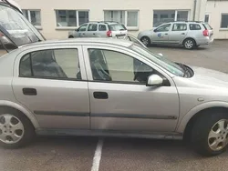 Silber Gebraucht 1999 Opel Astra Elegance Limousine | 1.390 € (Fairer Preis)