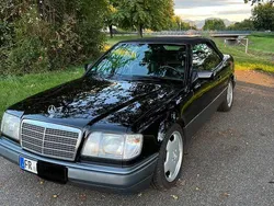 Schwarz Gebraucht 1997 Mercedes E220 Edition Cabrio | 26.999 €