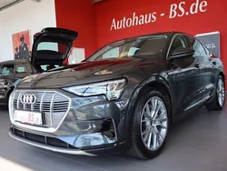 Grau Gebraucht 2022 Audi e-tron Sportback Advanced SUV | 31.580 € (Superpreis)
