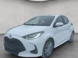 Weiß Gebraucht 2021 Toyota Yaris Team Limousine | 15.500 € (Fairer Preis)