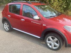 Rot Gebraucht 2013 Dacia Sandero Stepway Kleinwagen | 4.699 € (Fairer Preis)