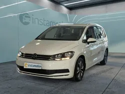 Weiß Gebraucht 2024 VW Touran Move Van / Kleinbus | 38.540 € (Fairer Preis)