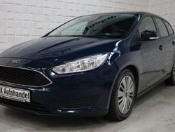 Blau Gebraucht 2017 Ford Focus Trend Limousine | 7.490 € (Fairer Preis)