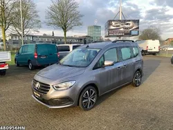 Grau Gebraucht 2024 Mercedes 180 Limousine | 27.990 € (Fairer Preis)