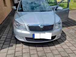 Silber Gebraucht 2011 Skoda Octavia Kombi | 6.000 € (Guter Preis)