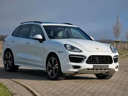 Weiß Gebraucht 2012 Porsche Cayenne Turbo SUV | 23.900 €