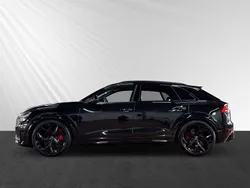 Mythosschwarz metallic (metallic) Gebraucht 2022 Audi RS Q8 Sport SUV | 94.400 €