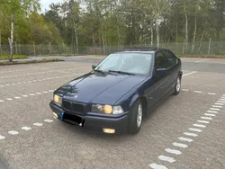 Blau Gebraucht 1998 BMW 323 Compact Kleinwagen | 3.800 € (Superpreis)