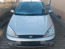 Silber Gebraucht 2002 Ford Focus Limousine | 300 € (Superpreis)