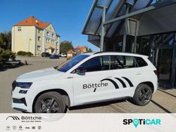 Moonweiss metallic Gebraucht 2024 Skoda Karoq SportLine SUV | 37.890 € (Teuer)