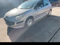 Silber Gebraucht 2007 Peugeot 307 Limousine | 2.399 €