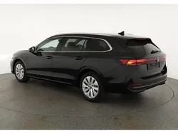 Pure white Neu 2025 VW Passat Business Kombi | 43.995 € (Guter Preis)