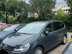 Grau Gebraucht 2013 VW Sharan Van / Kleinbus | 12.000 € (Fairer Preis)