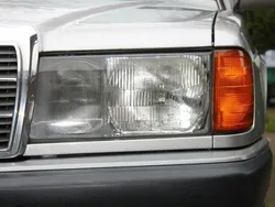 Silber Gebraucht 1992 Mercedes 190 Limousine | 13.000 €