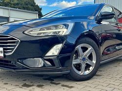 Schwarz Gebraucht 2018 Ford Focus Cool & Connect Limousine | 10.600 € (Fairer Preis)