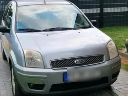 Grau Gebraucht 2005 Ford Fusion Kleinwagen | 1.800 € (Guter Preis)