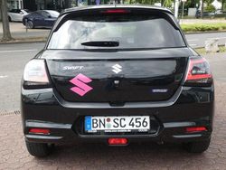 Super black pearl Gebraucht 2024 Suzuki Swift Comfort+ Kleinwagen | 16.990 € (Fairer Preis)