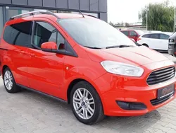 Racerot Gebraucht 2017 Ford Tourneo Courier Titanium Van / Kleinbus | 6.790 € (Fairer Preis)