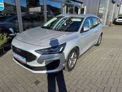 Silber Gebraucht 2022 Ford Focus Titanium Kombi | 17.990 € (Fairer Preis)