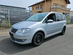 Silber Gebraucht 2010 VW Touran Van / Kleinbus | 2.299 €