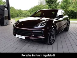 Mahagonimetallic Gebraucht 2019 Porsche Cayenne SUV | 58.700 € (Teuer)
