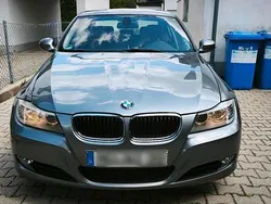 Grau Gebraucht 2012 BMW 318 Limousine | 7.999 € (Superpreis)