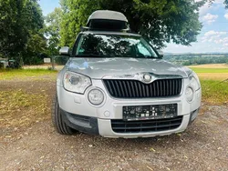 Silber Gebraucht 2010 Skoda Yeti Experience SUV | 3.999 € (Guter Preis)