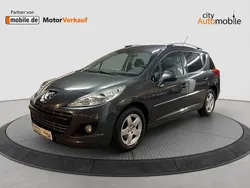 Grau (metallic) Gebraucht 2012 Peugeot 207 Premium Kombi | 6.300 € (Teuer)