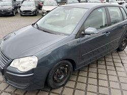 Blau Gebraucht 2008 VW Polo Trendline Limousine | 2.350 € (Guter Preis)
