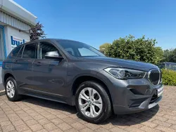 Mineralgrau Gebraucht 2022 BMW X1 Advantage SUV | 20.450 € (Guter Preis)