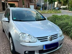 Silber Gebraucht 2006 VW Golf V Kleinwagen | 3.850 € (Etwas zu teuer)