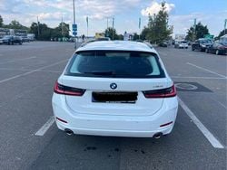 Weiß Gebraucht 2022 BMW 318 Kombi | 27.000 € (Guter Preis)