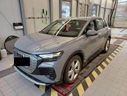 Grau Gebraucht 2023 Audi Q4 e-tron Advanced SUV | 29.900 € (Guter Preis)