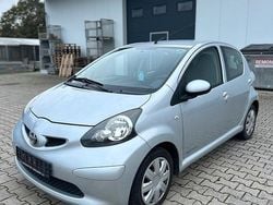 Grau Gebraucht 2009 Toyota Aygo Kleinwagen | 1.800 € (Fairer Preis)